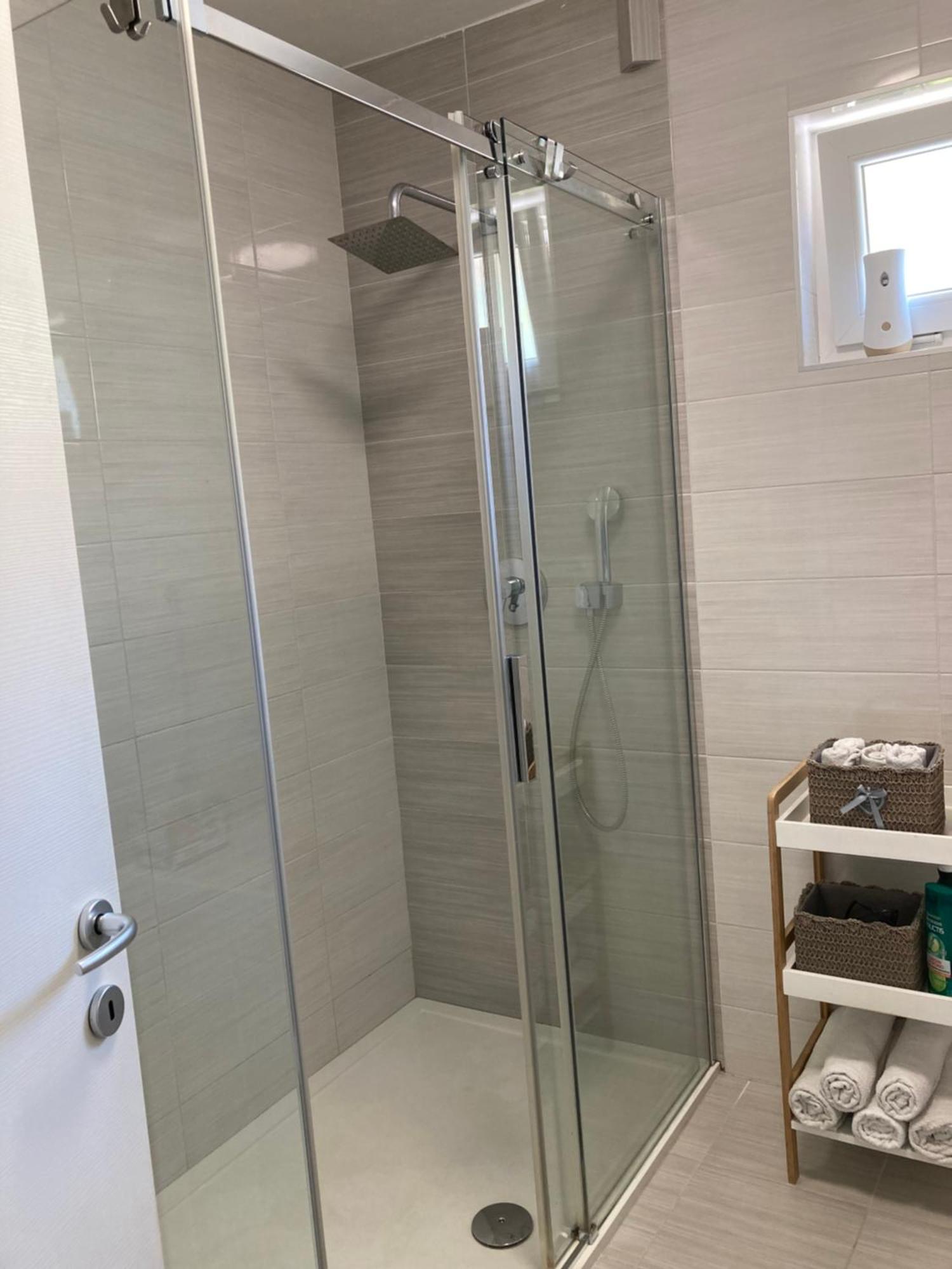 Apartman Sonas With Free Private Parking Karlovac Exterior photo